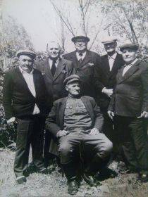 Пётр Кузьмич слева!