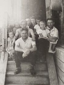 Усатовы