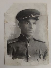 1943
