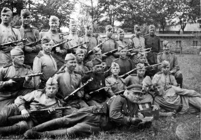 С боевыми товарищами
