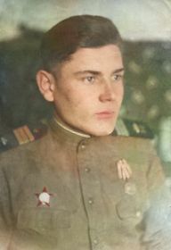 Сержант бронетанковых войск Бондаренко М.В. (1947 г.)