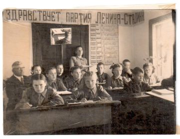 Дедуля директор в школе-интернате для глухонемых детей