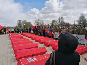 Макаров В. Н.похоронен Новгородская область, д. Мясной Бор