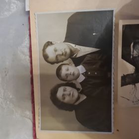 Бабушка Никольская (Савельева) Прасковья Сергеевна, папа Никольский Евгений Анатольевич и дед Никольский Анатолий Нилович