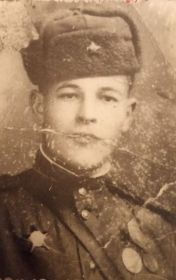 Рябоконь Василий (?), мой прадед, который погиб в 1945. Ничего не известно.