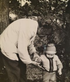 Дедушка Юра с внуком Сережей лето 1958г