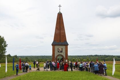 Часовня  Георгия Победоносца на мемориале Славы воинам - сибирякам. Высота -12,5 метров. Каждый метр высоты символизирует тысячу погибших воинов