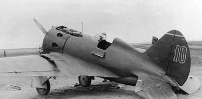 32 иап. 1941, лето. Самолёт И-16 тип 10 с тактическим номером 10.