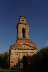 Остатки упоминаемой церковной колокольни, сохранившейся до наших дней после боев на Шиловском плацдарме в 1942 году, Воронежская область