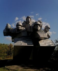 Памятник на Шиловском плацдарме воинам, павшим в Великой Отечественной войне, Воронежская область