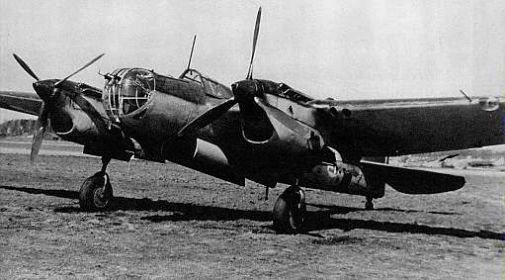 Самолёт АНТ-40 (СБ) — скоростной фронтовой бомбардировщик, материальная часть 313 отдельного разведывательного авиационного полка.
