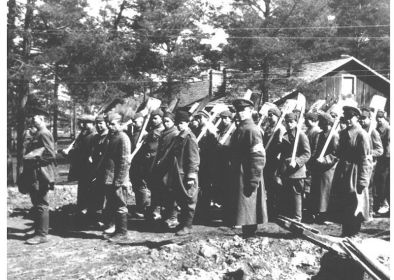 Stalag 352 Минск (Мinsk). Построение рабочих бригад, состоящих из военнопленных.