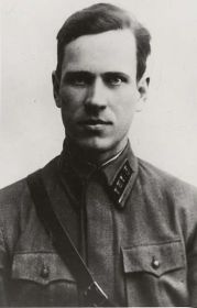 Старший Лейтенант А. Д. Пивоваров в 1941 г.