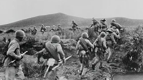 Советская пехота в районе Саур Могилы.  Июль 1943 г.