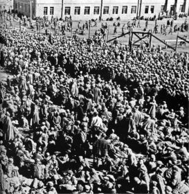 Stalag 338 Кривой Рог (Kriwoj Rog). Советские военнопленные.