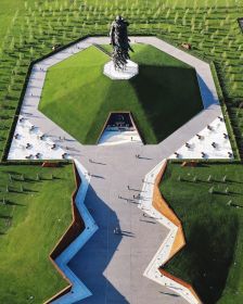 Мемориал “СОВЕТСКОМУ СОЛДАТУ”: РОССИЯ: Тверская область, Ржевский муниципальный район, город Ржев.