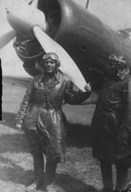 227 сбап. 1941. Слева направо: Командир полковник Турыкин Г. П. (27.09.1903-12.08.1947, уволен в запас) и командир 2 эскадрильи майор Маков К. И. (22.05.1902-2.09.1941, погиб).