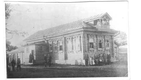 1917 год. Праздник Вознесения Господня. Дом семьи Гариных в деревне Баглаево Фёдоровской волости Нерехтского уезда Костромской губернии.