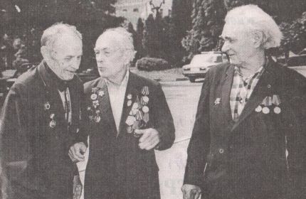 Тамбовчане - защитники Восточного форта А. А. Кузнецов, В. Г. Быков, И. П. Серегин. Фото 2000 г.