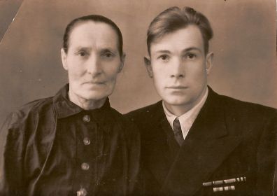 Швырков Н.А. с матерью