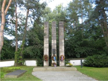 Мемориал в Ноймаркте. Фото с форума SGVAVIA