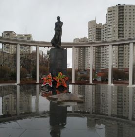 Мемориал "Скорбящая мать" в г. Пушкино Московской области