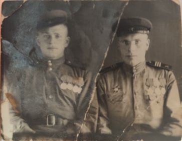 10.11.1945. г.Молотов. Имя сослуживца (слева) не известно.