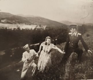 05.07.1950г.. Нальчик, слева на право: племянник Хачим Андулахович, супруга Женя с мужем Альбияном Жамботовичем