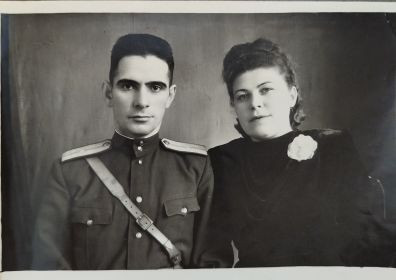 01.1950г.  Г. Нальчик. С супругой Евгенией