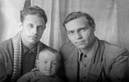 с двоюродным братом жены- Анциферовым Геннадием Васильевичем. Ульбастрой 1953г.