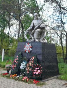 Мемориал в д.Чирковичи, Светлогорский р-он, Гомельской обл., на Братской могиле , где похоронены 3336 человек.