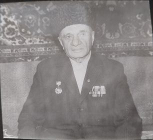 Кешев Тута Тлостанбекович с. Кенже 1990г.