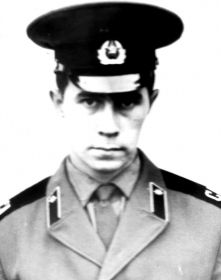 1976 год. Германия. ГДР. ГСВГ. Войсковая Часть Полевая Почта. Рядовой Гарин Евгений Витальевич. Годы службы 1974-1976, ноябрь. Фото на комсомольский билет.