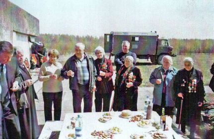 Встреча партизан в д. Бочары, начало 2000-х