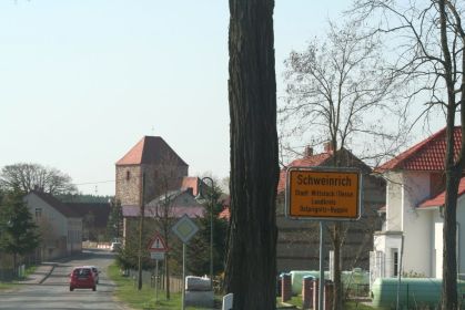 Дорога на Витштокский полигон 2 Гвардейской Краснознамённой танковой армии. Германия. Земля Бранденбург. Район Восточный Пригниц-Руппин. Город Витшток/Доссе. Деревня Швайнрих.