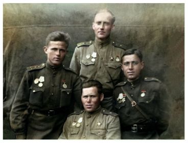 Фотография из архива семьи Кесоян Георгия Рафаэловича.