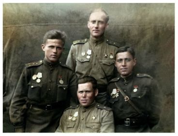 Фотография из архива семьи Кесоян Георгия Рафаэловича.