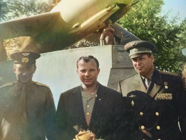 Гагарин Ю.А. и начальник ОВВАКУЛ Куличев И.А. Весна 1961г. Фото: ОВВАКУЛ.