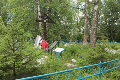 Деревня Дубровка. Братское захоронение советских воинов