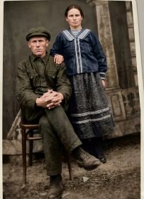 Василий Сергеевич Осипов с женой Акулиной Филипповной. 1940 год.
