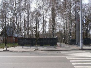Захоронение: УКРАИНА: Винницкая область, Винницкий район, Винницкая городская община, город Винница, ул Киевская, мемориал "Освобождение".