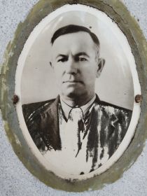 фотография с памятника на "старом" кладбище в п. Верх-Нейвинский. апрель 2026г.
