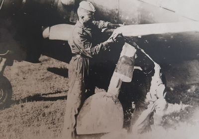 Восстановление подбитого противником самолёта в Борисоглебском авиационном училище имени Чкалова