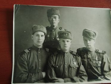С однополчанами