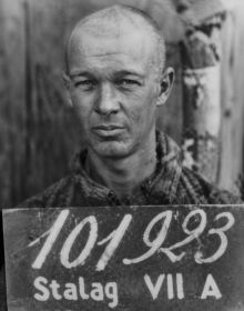 Военный техник 1 ранга (старший лейтенант) КОРНЕЕВ К. С. (фотография обработана с помощью ИИ (искусственного интеллекта).