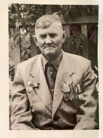 Деду Илье 80 лет
