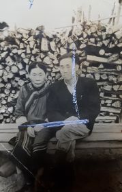 Иннокентий Алексеевич с матерью