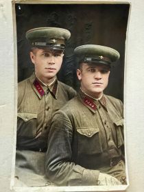1940 г. Сергей Григорьевич слева