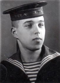 02.05.1943 "Привет из родного города Москвы от родного любящего тебя брата Анатолия". тот который есть наяву...