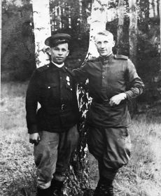 Прадед (слева) с боевым товарищем